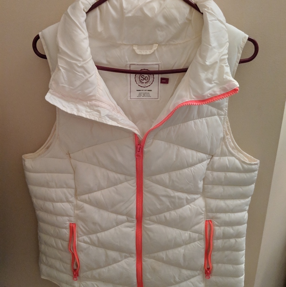 White puffer vest